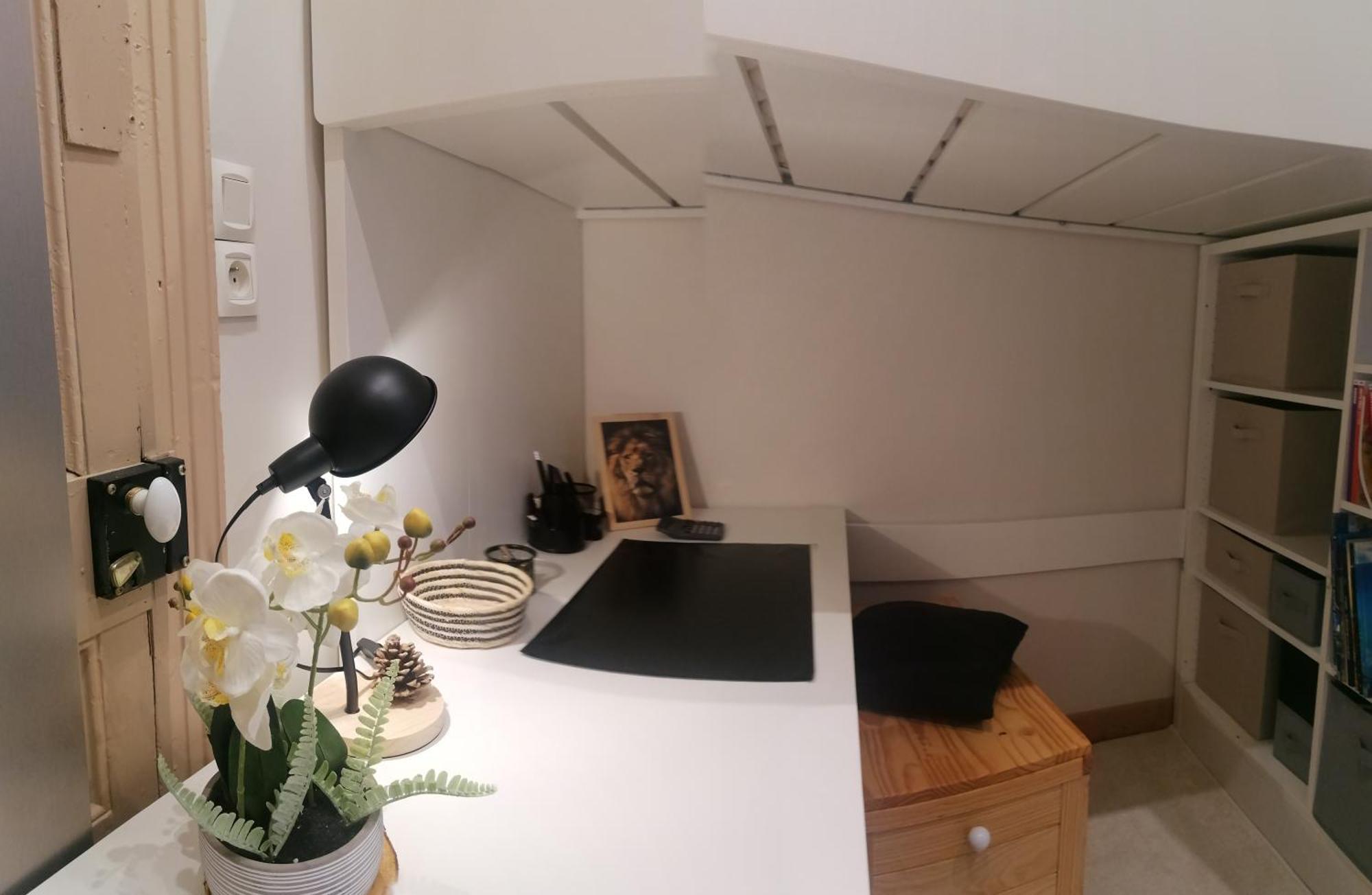 Standing Branly Apartment